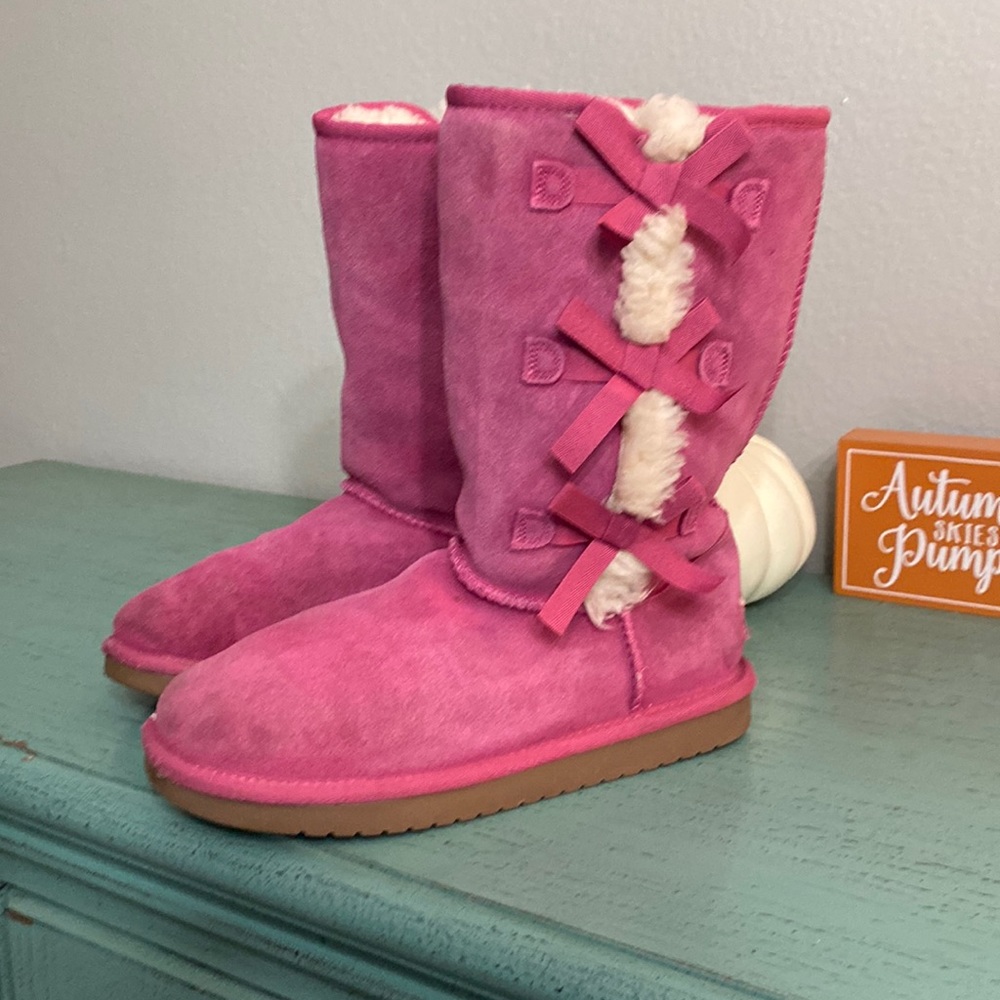 Little girl  Koolaburra UGG boots SZ 5